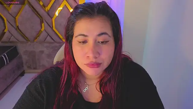 Addyy 02 online show from 11/12/25, 02:15