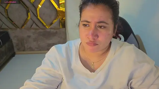 Addyy 02 online show from 11/14/25, 09:07