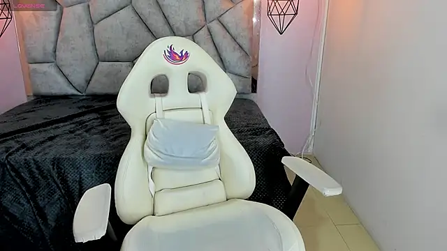 Addyy 02 online show from 03/27/26, 07:37