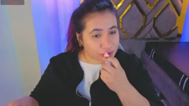 Snapshot of Addyy_02 chatting on 01/18/26, 12:03 Addyy 02 online show from 01/18/26, 12:03