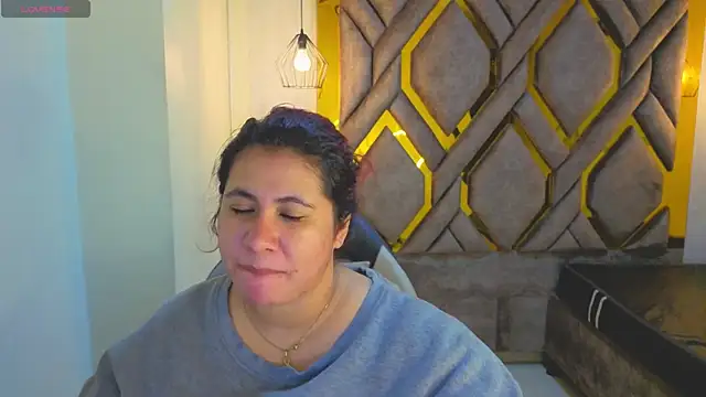 Addyy 02 online show from 11/23/25, 02:54