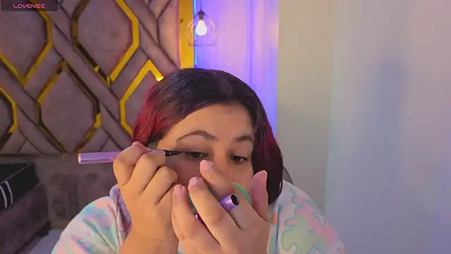 Addyy 02 online show from 11/09/25, 02:04