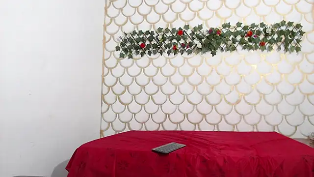 Snapshot of nahomy_smiith chatting on 02/12/26, 05:51 nahomy smiith online show from 02/12/26, 05:51