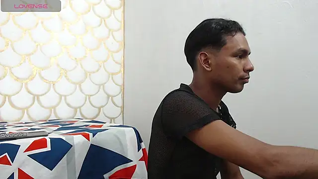 Snapshot of nahomy_smiith chatting on 12/16/25, 12:59 nahomy smiith online show from 12/16/25, 12:59