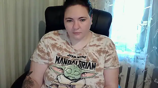 Snapshot of XLisaBlueXs_ chatting on 10/14/25, 01:23 XLisaBlueXs online show from 10/14/25, 01:23