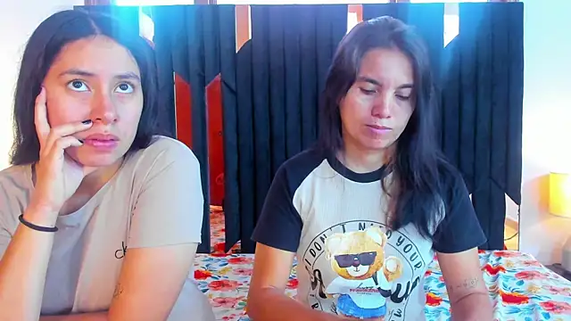 Snapshot of Sofy_and_Mia chatting on 10/07/25, 12:50 Sofy and Mia online show from 10/07/25, 12:50