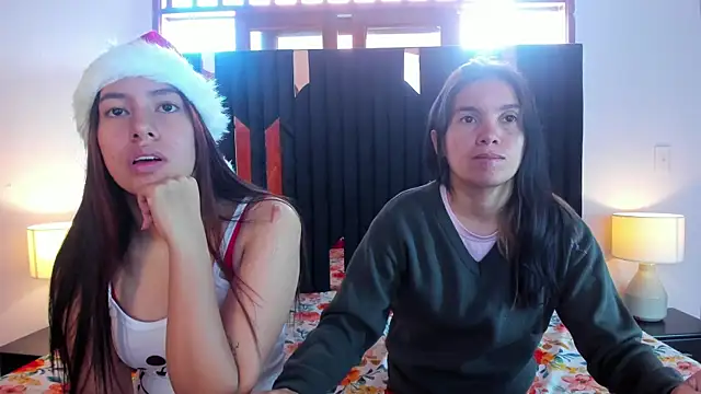 Sofy and Mia online show from 12/15/25, 12:44