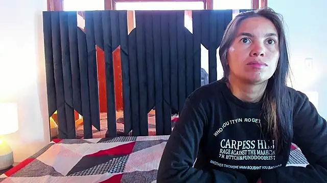 Sofy and Mia online show from 11/15/25, 12:42