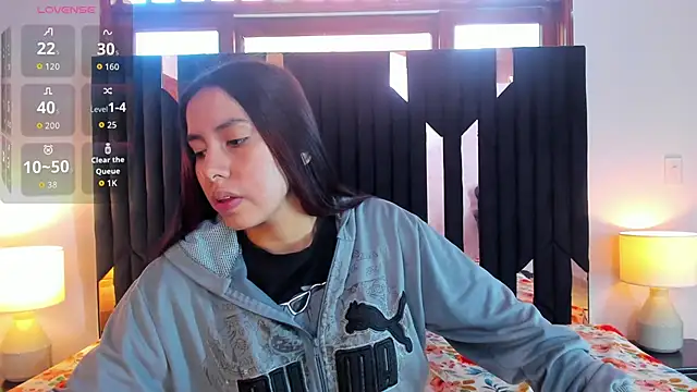 Sofy and Mia online show from 11/29/25, 12:38