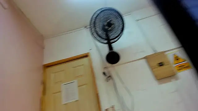 Snapshot of sexdumbi chatting on 10/17/25, 02:08 sexdumbi online show from 10/17/25, 02:08