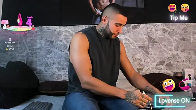 Danny Willson online show from 10/21/25, 06:07