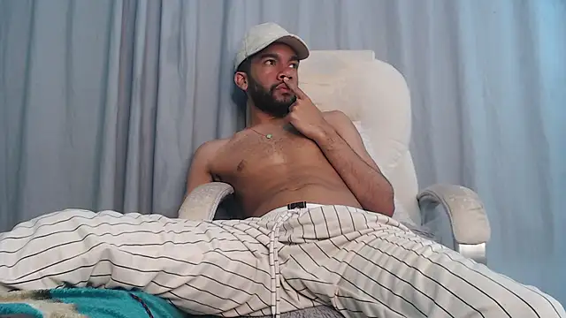 andresnoir  online show from 10/16/25, 02:58