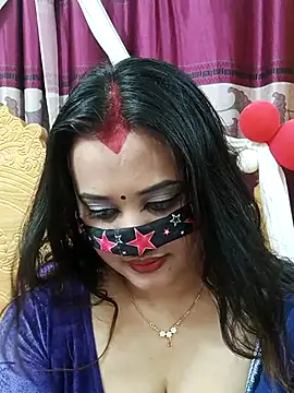 Snapshot of Beauty_Queen_Soniya chatting on 02/25/26, 08:52 Beauty Queen Soniya online show from 02/25/26, 08:52