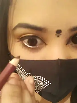 Snapshot of Beauty_Queen_Soniya chatting on 01/17/26, 02:31 Beauty Queen Soniya online show from 01/17/26, 02:31