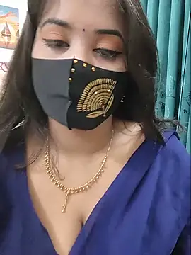 Snapshot of Beauty_Queen_Soniya chatting on 07/06/26, 01:07 Beauty Queen Soniya online show from 07/06/26, 01:07