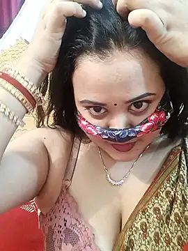 Snapshot of Beauty_Queen_Soniya chatting on 02/16/26, 06:39 Beauty Queen Soniya online show from 02/16/26, 06:39