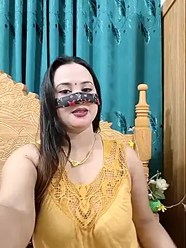 Beauty Queen Soniya online show from 04/16/26, 10:23
