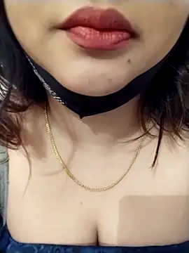 Snapshot of Beauty_Queen_Soniya chatting on 01/16/26, 04:22 Beauty Queen Soniya online show from 01/16/26, 04:22