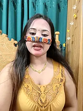 Snapshot of Beauty_Queen_Soniya chatting on 04/28/26, 01:48 Beauty Queen Soniya online show from 04/28/26, 01:48