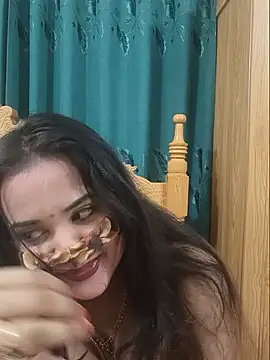 Snapshot of Beauty_Queen_Soniya chatting on 06/06/26, 11:43 Beauty Queen Soniya online show from 06/06/26, 11:43