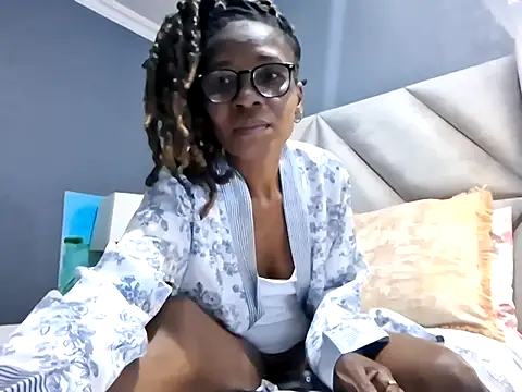 NaughtyCouga online show from 05/03/26, 04:50
