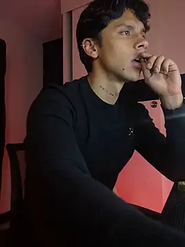 Snapshot of ErosDominant chatting on 10/29/25, 05:39 ErosDominant online show from 10/29/25, 05:39