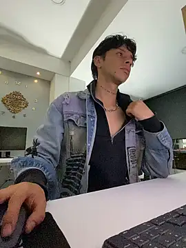 Snapshot of ErosDominant chatting on 10/30/25, 02:10 ErosDominant online show from 10/30/25, 02:10