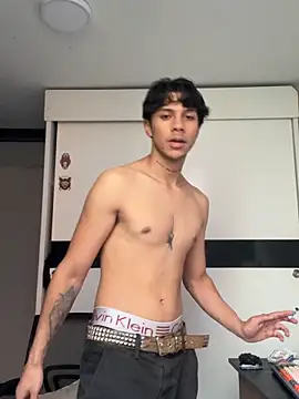 Snapshot of ErosDominant chatting on 11/21/25, 07:46 ErosDominant online show from 11/21/25, 07:46