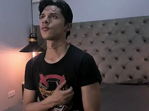 Snapshot of ErosDominant chatting on 11/07/25, 04:28 ErosDominant online show from 11/07/25, 04:28