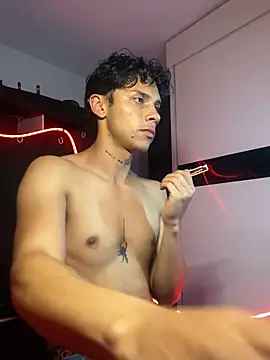 Snapshot of ErosDominant chatting on 10/21/25, 05:51 ErosDominant online show from 10/21/25, 05:51