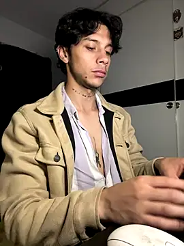 Snapshot of ErosDominant chatting on 11/30/25, 01:28 ErosDominant online show from 11/30/25, 01:28