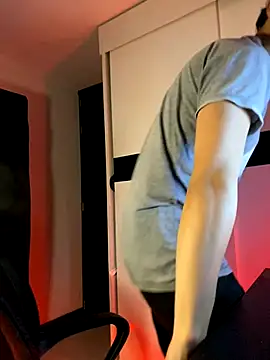 Snapshot of ErosDominant chatting on 11/14/25, 02:15 ErosDominant online show from 11/14/25, 02:15