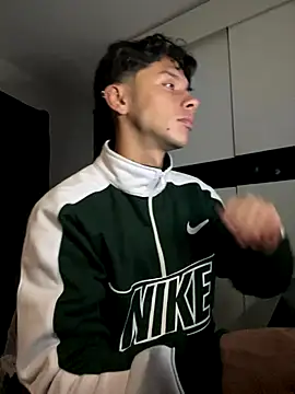 Snapshot of ErosDominant chatting on 12/15/25, 02:06 ErosDominant online show from 12/15/25, 02:06