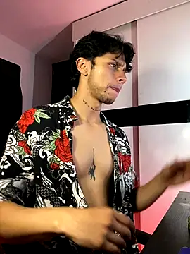 Snapshot of ErosDominant chatting on 11/04/25, 05:00 ErosDominant online show from 11/04/25, 05:00