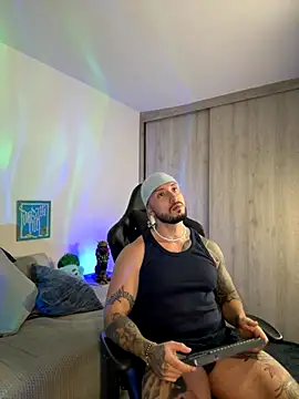 Dave-Max01 online show from 11/11/25, 01:55