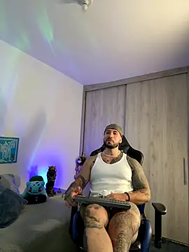 Dave-Max01 online show from 11/12/25, 02:10