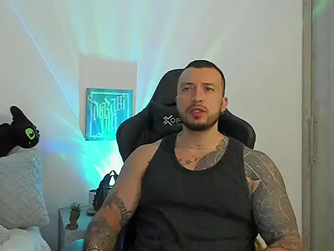 Dave-Max01 online show from 10/26/25, 02:23