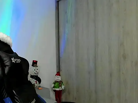 Dave-Max01 online show from 12/02/25, 02:23