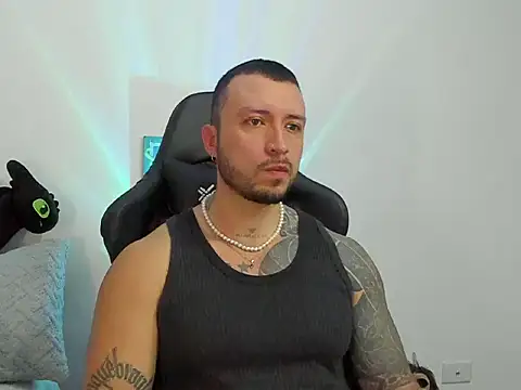 Dave-Max01 online show from 10/24/25, 09:52