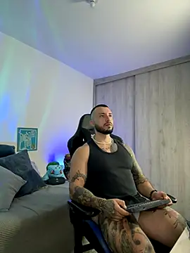 Dave-Max01 online show from 11/17/25, 02:37