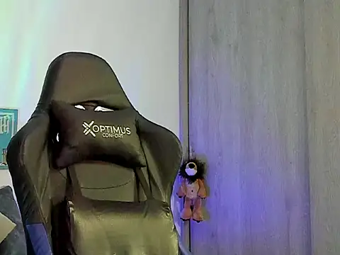 Dave-Max01 online show from 11/05/25, 11:41