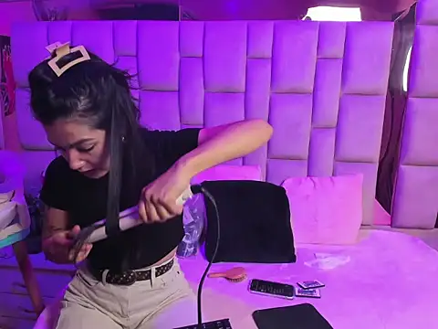 Gisell Squirt  online show from 11/19/25, 12:16