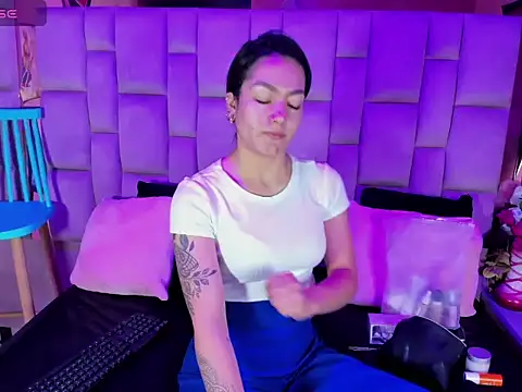 Gisell Squirt  online show from 12/15/25, 12:11