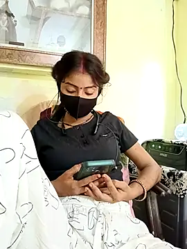 Payal G online show from 10/15/25, 04:22