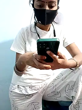 Payal G online show from 11/19/25, 04:07