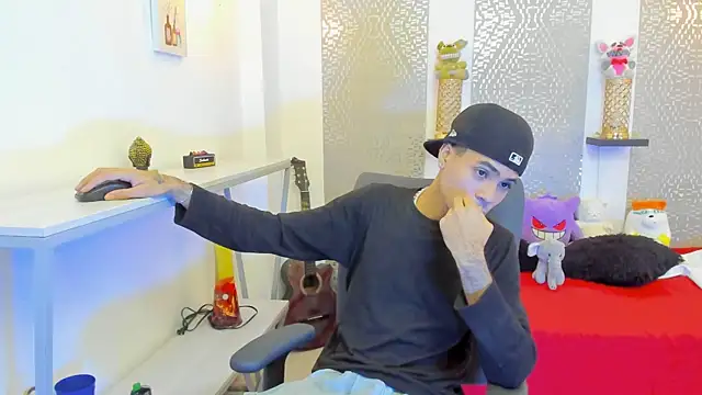 JacobBlackwell  online show from 12/04/25, 07:46