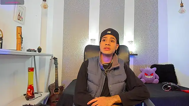 JacobBlackwell  online show from 10/27/25, 07:37