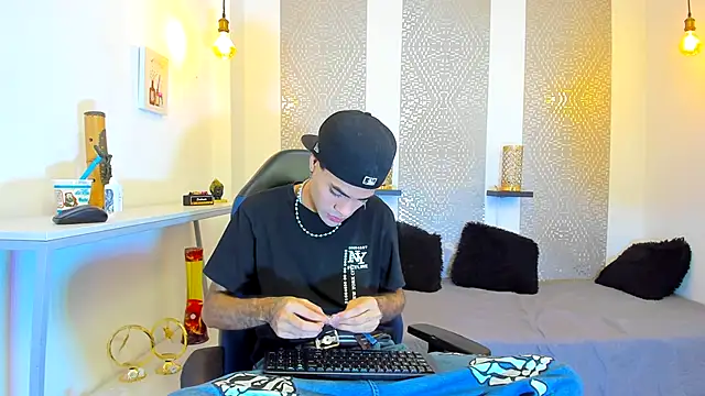 JacobBlackwell  online show from 11/18/25, 07:28