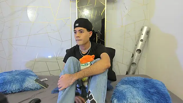 JacobBlackwell  online show from 12/19/25, 07:27