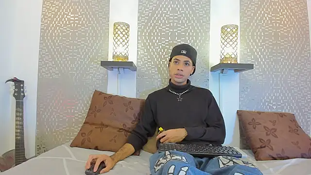 JacobBlackwell  online show from 10/19/25, 08:44